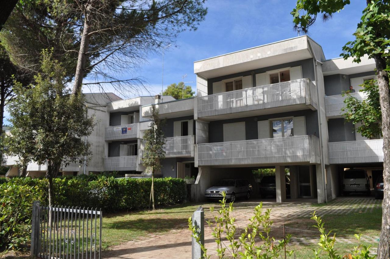 Appartamenti Sirio Via Pesci 6,8,14 Bibione Eksteriør bilde