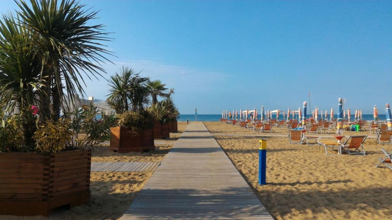 Appartamenti Sirio Via Pesci 6,8,14 Bibione Eksteriør bilde